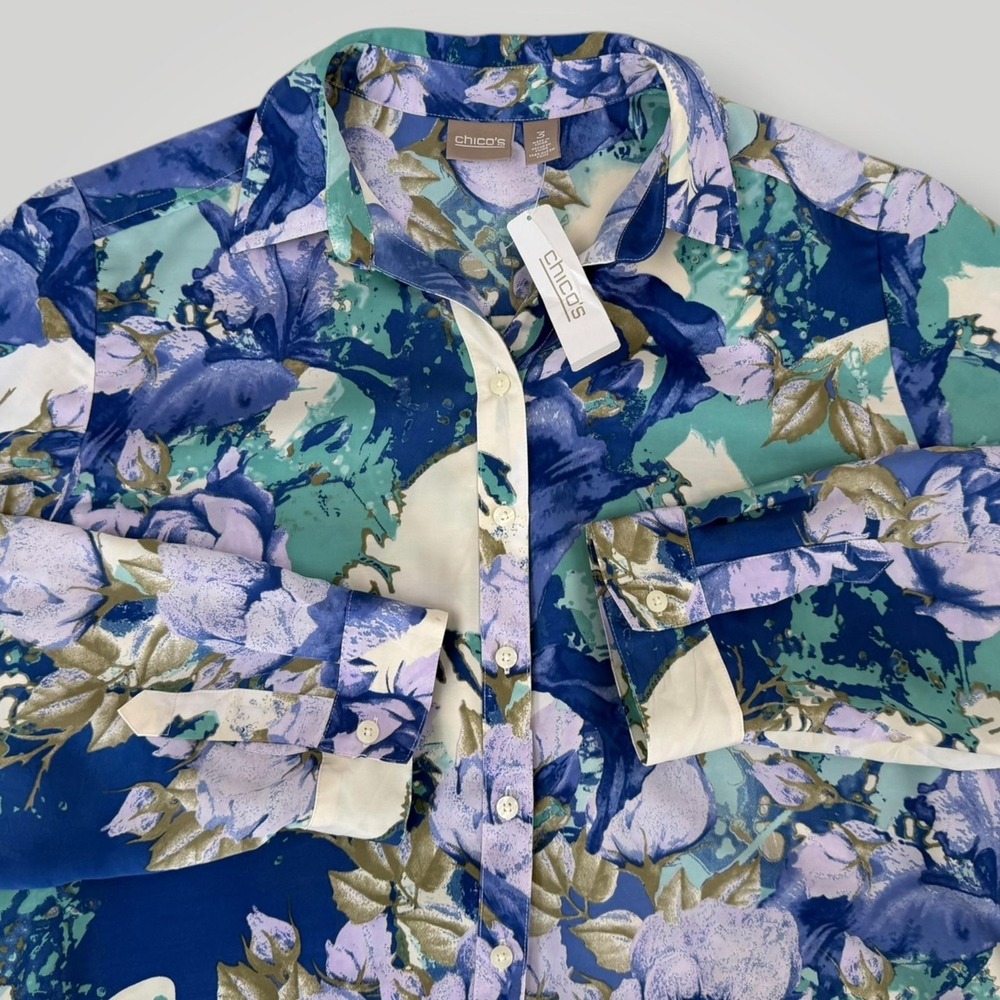 Chico's Rose Garden Sophia Blouse Womens XL Blue Floral Roll Tab NWT - Picture 6 of 9